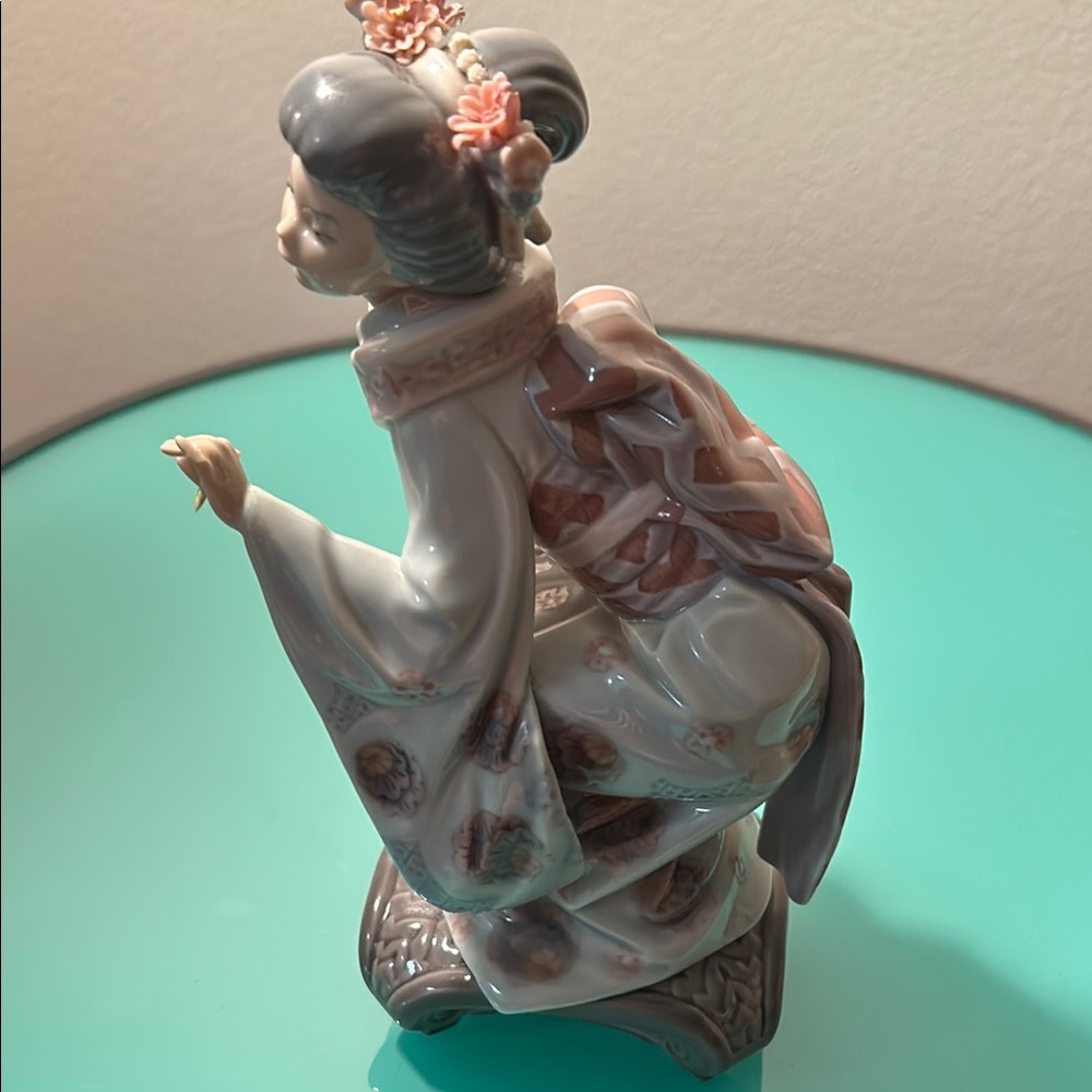 Vintage retired Porcelain Lladro “Yuki” #1448 - Picture 2 of 6